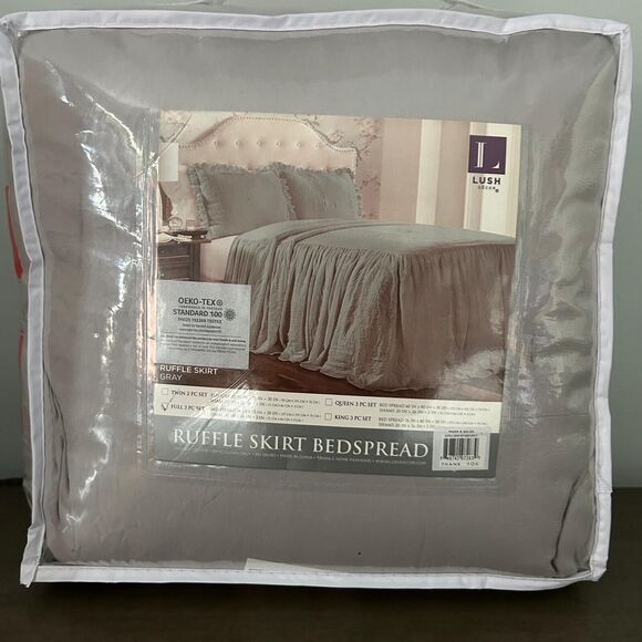 New LUSH Gray Ruffle Bedspread 3-Piece Set Super Soft Lightweight Double | FULL - Picture 7 of 9